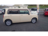 土佐市高岡町丁50番地1 天崎鍾乳洞トンネル北側のスズキの看板とたくさん並んだ車が目印の自動車整備・販売店です。掲載にない中古車も並べてあります