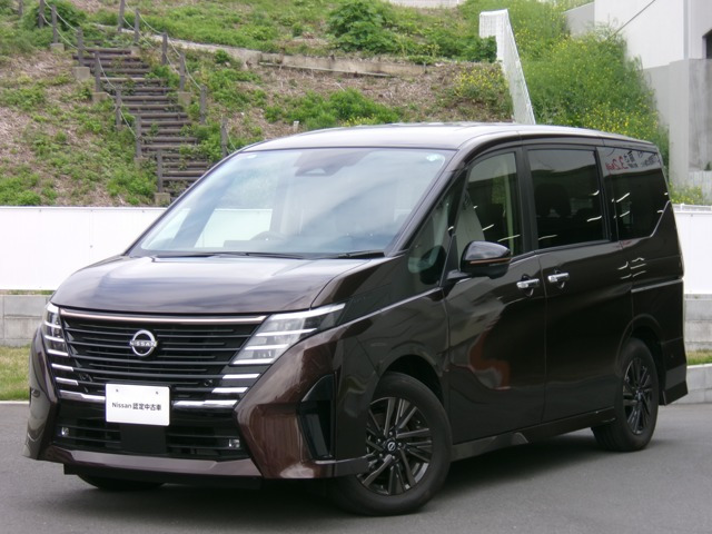 セレナ 1.4 e-POWER ハイウェイスター V 90周年記念車 