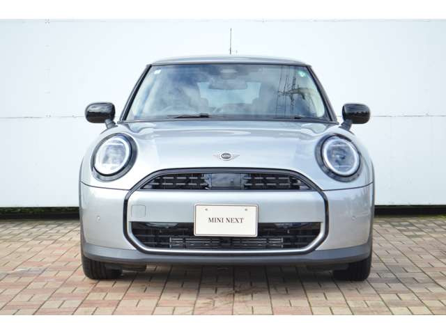 【茨城県】MILNE F3モデル　ミルン　5'4\" 1/2 カーボン使用　31L BMW MINI ミニ クーパー C DCT の中古車詳細 (2,000km, メル