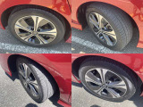 215/50R/17純正アルミホイールがついております。
