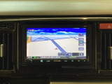 ワイド画面のナビゲーションはフルセグTVのメモリーナビ(Aftermarket品)を搭載しています。Bluetoothオーディオ機能がありますので、スマートフォンなどの音楽も再生できます。
