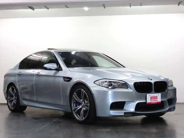 BMW M5 の中古車詳細 (60,000km, シルバーストーンIIメタリック