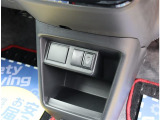 【車屋】として、長く車業界に従事した経験豊富なスタッフが多数在籍しております。