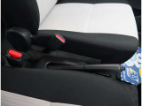 自社整備工場から板金工場、保険やローン等お車に関してはフルサポート!楽しいカーライフのお手伝いをぜひお任せください!自社板金工場・に加え、運輸支局指定工場にて、しっかり点検整備させて頂いております。