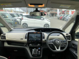 セレナ 1.2 e-POWER ハイウェイスター V 