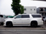エスカレード プレミアム 4WD 