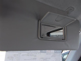 運転席 助手席バニティミラー