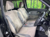 運転席シート廻りは使用感も少なく、良好な状態となっています。前オーナー様が丁寧に使っていたことがよくわかりますね。