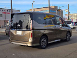 セレナ 1.4 e-4ORCE ハイウェイスターV 4WD 