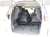 【車屋】として、長く車業界に従事した経験豊富なスタッフが多数在籍しております。