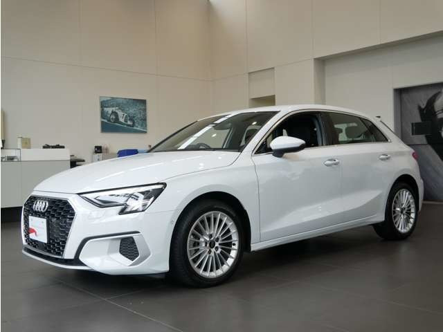 A3スポーツバック  40 TFSI クワトロ アドバンスト 4WD