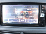 『1台』のお車に対して、3名体制で日々議論を重ね仕入れを行っております。