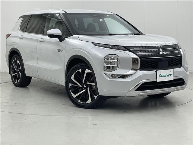 アウトランダー PHEV 2.4 P 4WD 本革シート