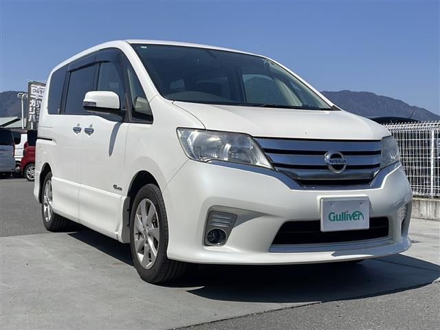セレナ 2.0 ハイウェイスター S-HYBRID 修復歴無し