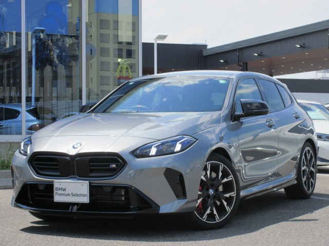 1シリーズ M135 xドライブ 4WD 