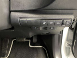 U-Carだけでなく、トヨタ車の新車販売、自動車整備、お車の買取、自動車用品販売、保険代理店業務、携帯電話等電話通信業務(KDDI、au)、JAF、各種カード発行及びお取り扱いをしております。