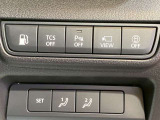 【2Wayドライビングポジションメモリー機能】お二人のシートパターンを記憶することができますので、運転時はボタン一つでシート調節できますね。
