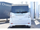 ★リヤカメラと障害物センサーがあるのでバック駐車も安心