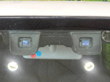 【レーダーブレーキサポート】走行中に前方の車両等を認識し、衝突しそうな時は警報とブレーキで衝突回避と被害軽減をアシスト。より安全にドライブをお楽しみいただけます。
