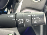 【オートライト(AUTO)】外の明るさをシステムが感知して、自動でヘッドライトが点灯します!ヘッドライトをつけ忘れを防ぐ便利機能です。