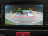 バックカメラ付きで、車両周辺の安全確認も一目できます!小さなお子様や障害物も確認できるので、運転のしやすさだけでなく事故防止にも役立ち安心して駐車出来ます♪