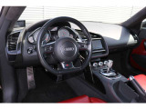 R8 4.2 FSI クワトロ 4WD 