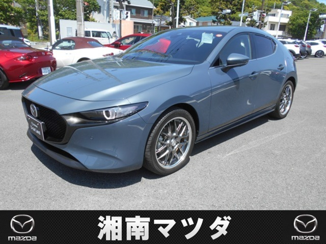 MAZDA3ファストバック 1.8 XD バーガンディ セレクション 4WD 