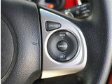『1台』のお車に対して、3名体制で日々議論を重ね仕入れを行っております。