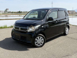 車両の品質管理は室内展示場を完備しておりますので、品質を保った状態の車両をご覧いただけます。