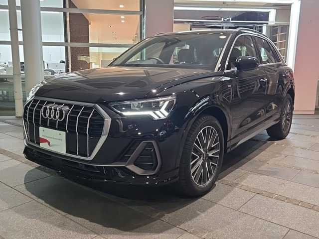 Q3  35 TFSI Sライン