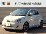 電気自動車ならではのゼロエミッションと異次元のドライブフィール、世界的なレザーフリーの流れを受けたエコレザー内装など、サステナビリティに配慮した新時代の個性派コンパクト。