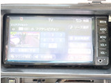 『1台』のお車に対して、3名体制で日々議論を重ね仕入れを行っております。