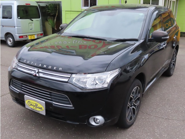 アウトランダーPHEV 2.0 G ナビパッケージ 4WD 