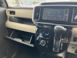 【グローブボックス】現在では車検証入れなどとして活用されることが多いですよ☆