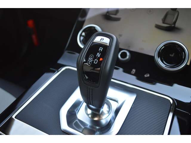 ランドローバー レンジローバーイヴォーク Rダイナミック S 2.0L