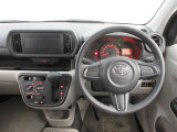 インパネはシンプルなデザイン。運転もしやすそう♪