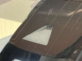 展示車は自社専門工場にて商品化を行っています。外装から内装はもちろん、エンジンルームの隅々までキレイに清掃してます。ぜひ一度ご覧ください。