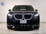 ☆BMWの代名詞とも言える【キドニーグリル】一目見ただけでBMW車であると認識できる確固たるアイコンとして存在感を放ちます☆