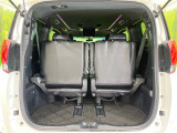 普段のお買い物や通勤、送迎等に十分な荷室スペースを確保しております。