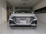 Q4 e-tron 40 Sライン 