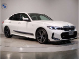 BMWのダイナミック且つエモーショナルなスタイルを印象付けるキャラクターライン(プレスライン)眺めているだけで溜め息の出る美しさです☆