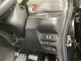 高速で便利なETCがあり、便利なパワースライドドアや、横滑りを防ぐVSAなどのスイッチは、運転席の右側、手の届きやすい位置にあります。