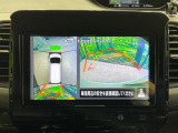 【アラウンドビューモニター】専用のカメラにより、上から見下ろしたような視点で360度クルマの周囲を確認することができます☆死角部分も確認しやすく、狭い場所での切り返しや駐車もスムーズに行えます。