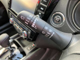 動くタイミングを調整できる間欠式ワイパーは、車速に連動して間欠時間が変化する機能も備えて運転をサポートしてくれます!