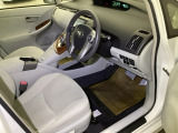 シートはフィット性も良く、楽な運転姿勢を保てます。