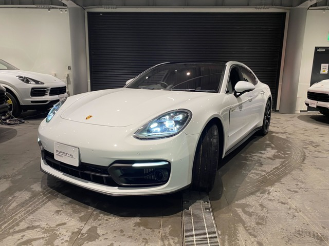 パナメーラ  4S Eハイブリッド PDK 4WD
