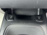 シートヒーター機能★運転席・助手席のシートが温かくなるので冬は快適ぽかぽかにお過ごしいただけます。