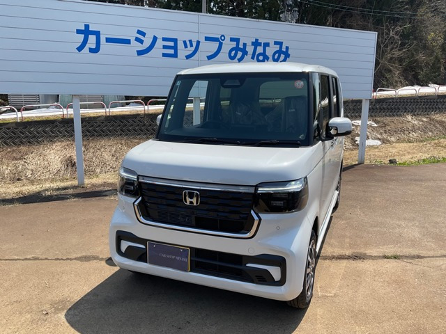 N-BOXカスタム  カスタム 660 4WD