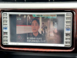 TV付きの車となっております。ドライブの合間の休憩中に気になる番組を見ることができます。