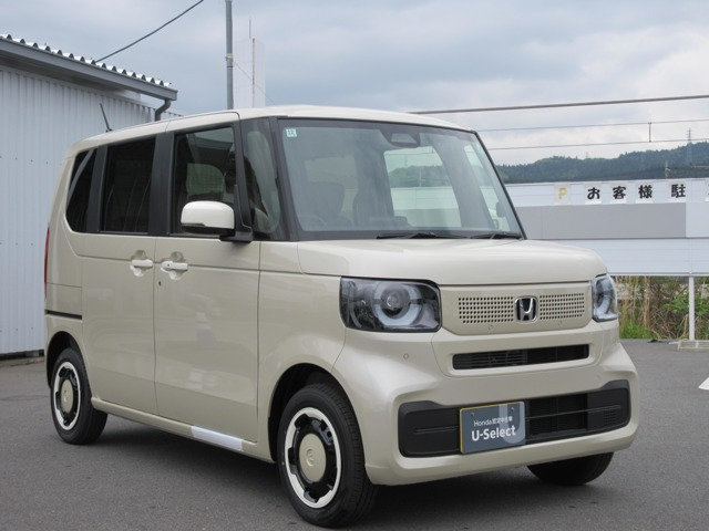 N-BOX ファッションスタイル 4WD 